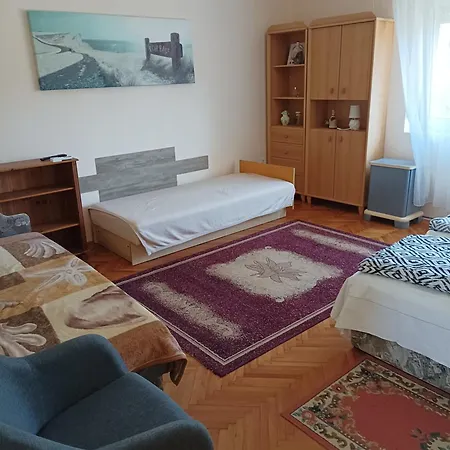 Bandi Vendeghaz