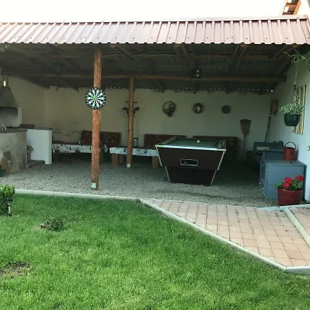 Apartment Bandi Vendeghaz *